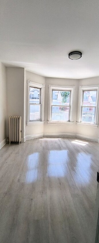 Primary Photo - 146 Hoffman Ave