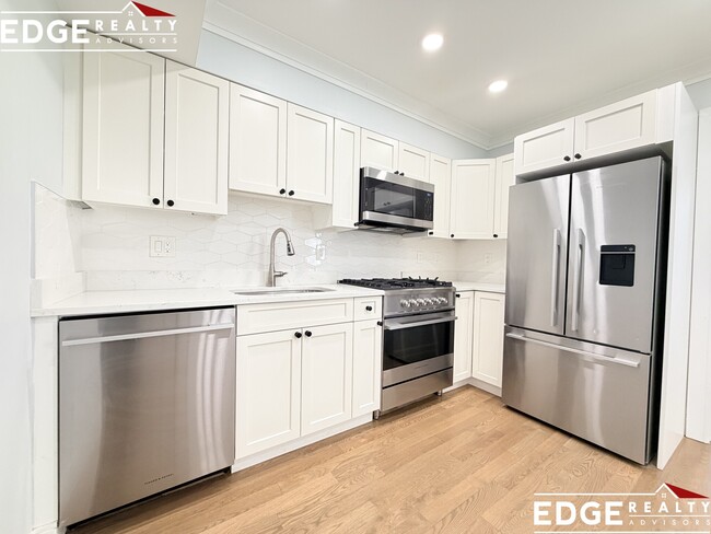 Building Photo - 12 Lopez Ave