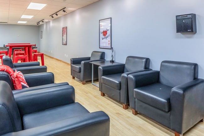Amenity Suite - Varsity Campus Apartments