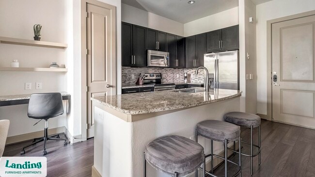 Building Photo - 2626 Fountain View Dr