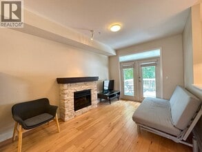 Building Photo - 4388 Bayview St