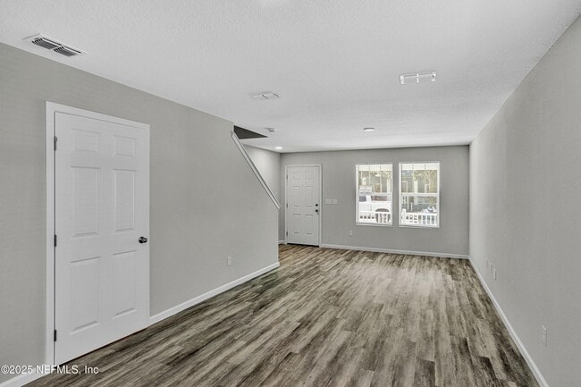Building Photo - 1041 Oakley St