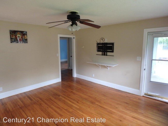 Building Photo - 2 br, 1 bath House - 307 W.  Franck Street