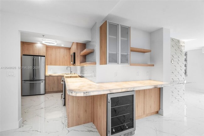 Building Photo - 4505 S Ocean Blvd