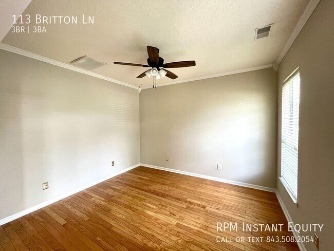 Foto del edificio - Charming 3 Bedroom!