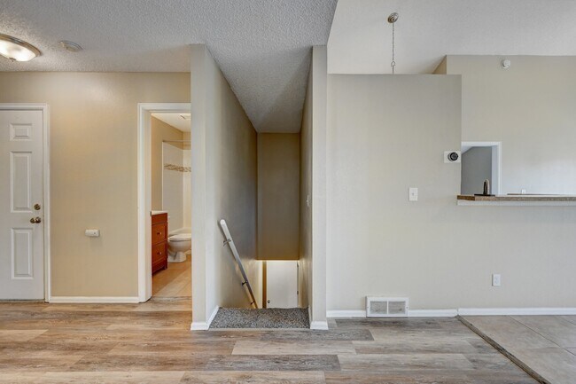 Building Photo - $2,245 - 3 Bed, 3 Bath Home with Finished ...