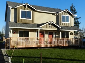 Building Photo - 1207 46th Ave E