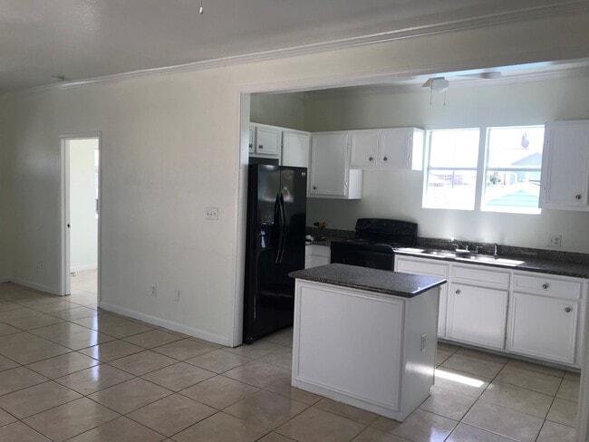 Foto del edificio - 5802 Avenue R