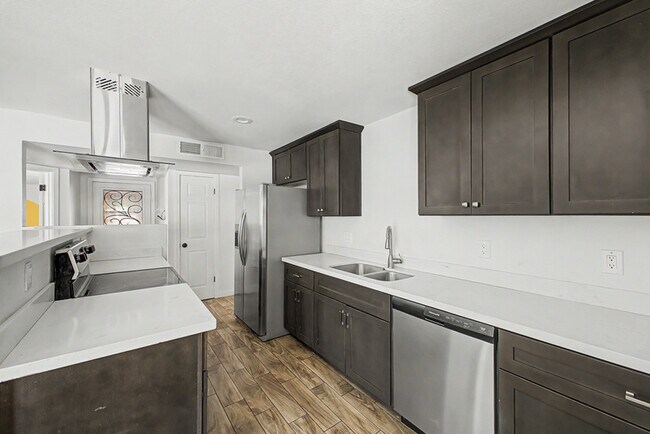Foto del edificio - 13608 N 41st Pl