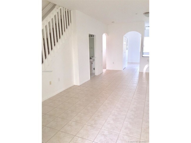 Foto del edificio - 5670 NW 116th Ave