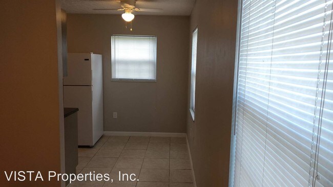 Building Photo - 10316 Greentree Ln