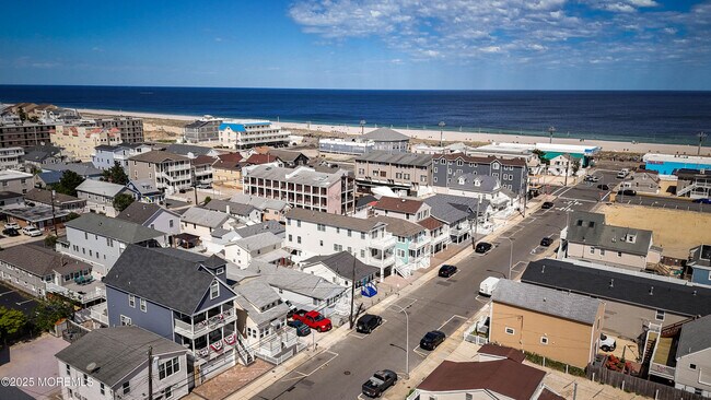 Foto del edificio - 46 Kearney Ave