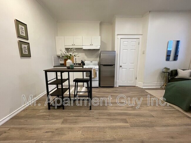 Photo du bâtiment - 44 Victoria Ave S