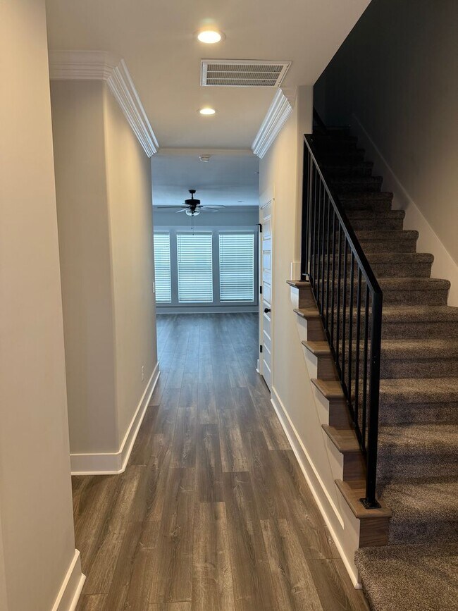 Building Photo - Welcome to your new home!