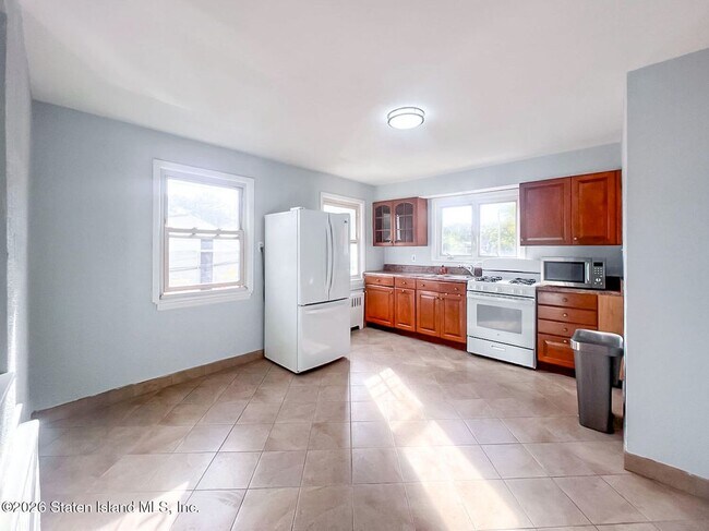 Building Photo - 2309 Hylan Blvd