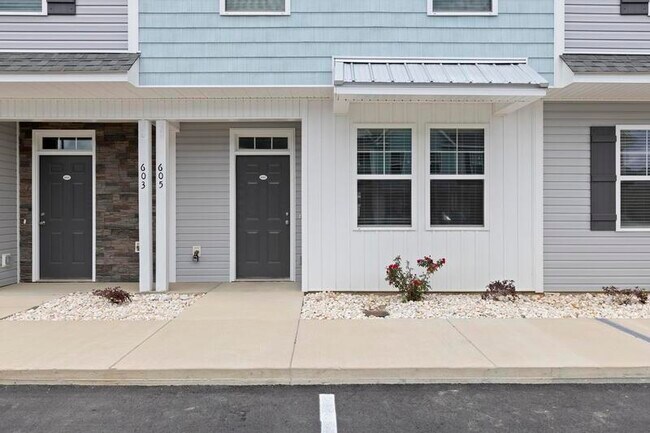 Building Photo - 605 Windsurfing Ln