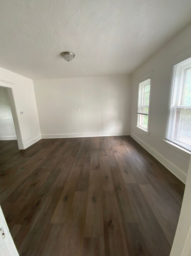 Foto del edificio - 6925 Gertrude Ave