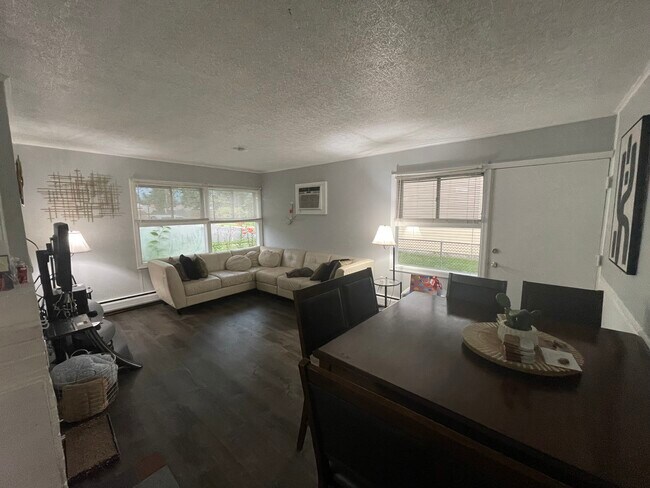 Foto del edificio - 293 Dogwood Dr