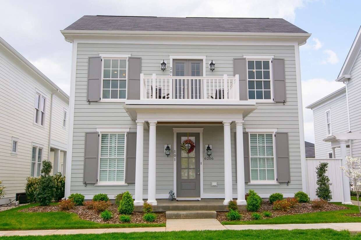 Primary Photo - Stunning Like-New Norton Commons Fully Fur...