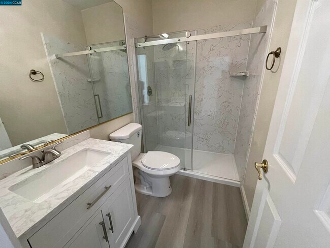 Foto del edificio - 32 Danville Oak Pl