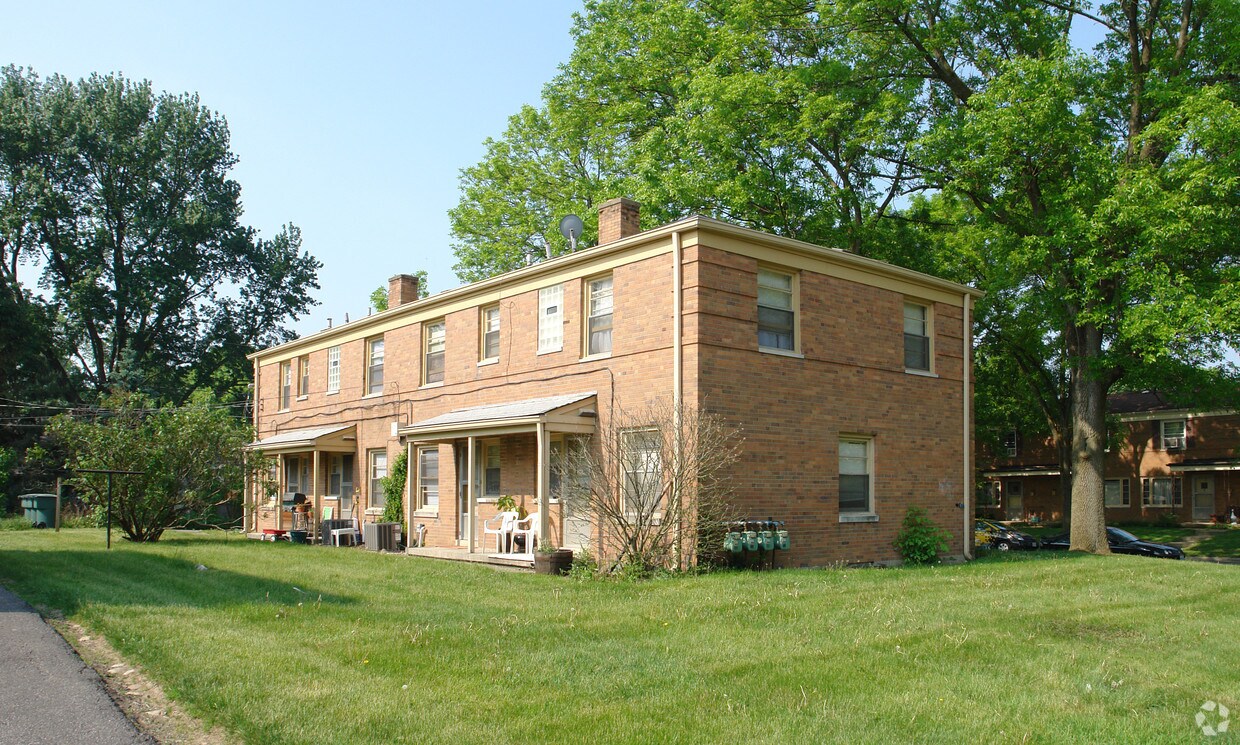 Foto del edificio - 5400-5406 Milton Ave