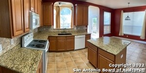 Foto del edificio - 8511 Driftwood Hill