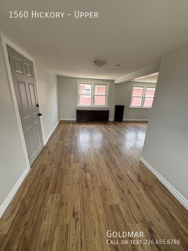 Building Photo - New Listing