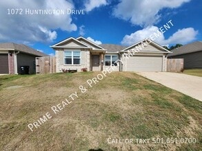 Building Photo - 1072 Huntington Dr