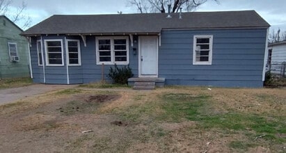 Building Photo - 1330 Columbine St