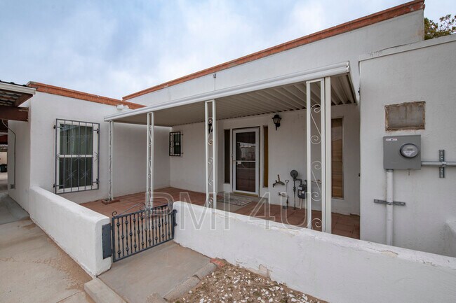 Foto del edificio - 708 Western Dr