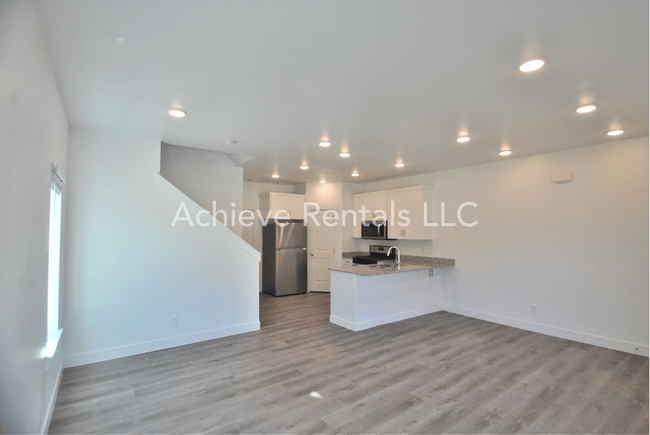 Building Photo - 1183 W 1820 S