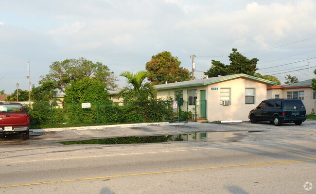 Foto del edificio - Anglerwood Apartments