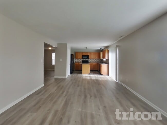 Building Photo - 4459 Bellchime Dr