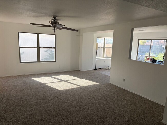 Foto del edificio - Move-In Special – Receive 2 Weeks Free Rent with Approved Application!