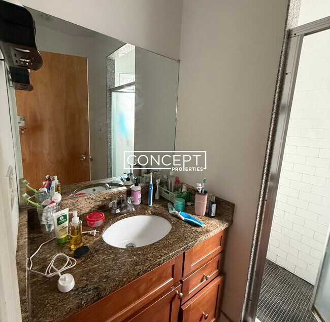 Foto del edificio - 64 Louis Prang St