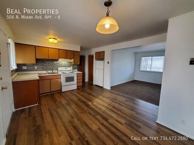 Building Photo - 506 N Miami Ave