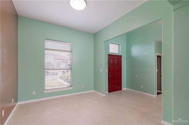 Building Photo - 20 W Rhin Dr