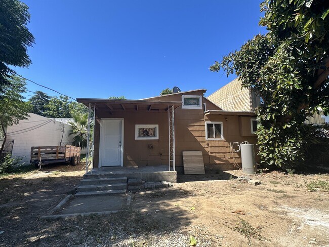 Foto del edificio - 211 S Riverside Ave