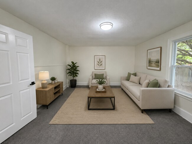 Building Photo - Move-In Ready 3-Bedroom Home with Large Yard and Great Everyday Features
