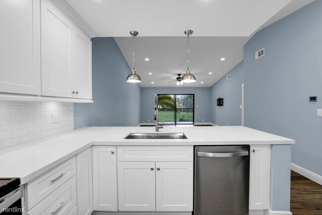 Foto del edificio - 2 br, 2 bath House - 2840 Casa Way Apt 202