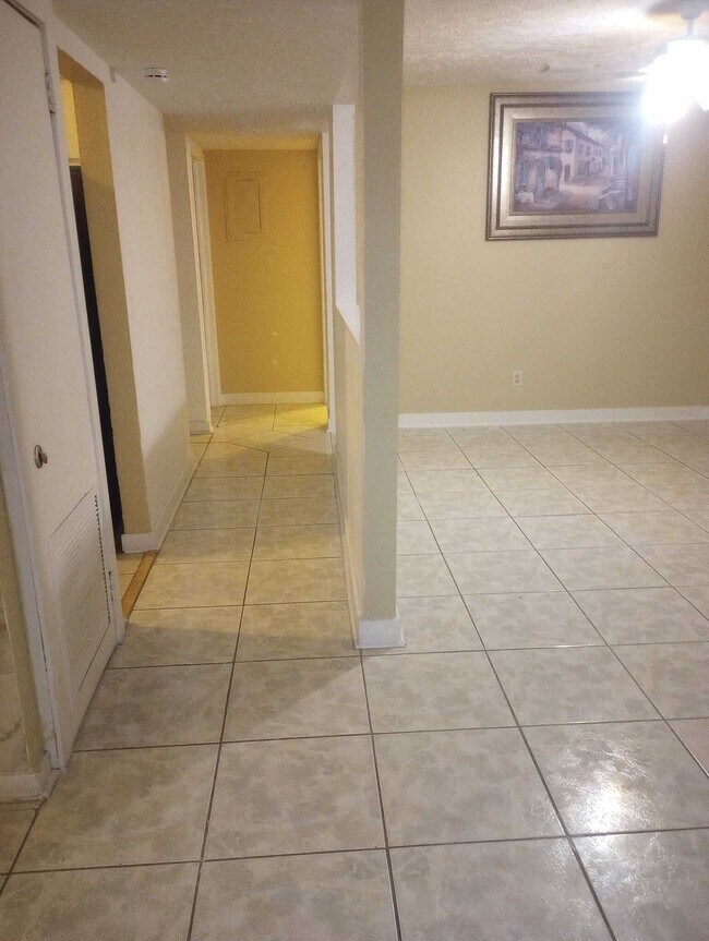 Foto del edificio - 4715 Town N Country Blvd