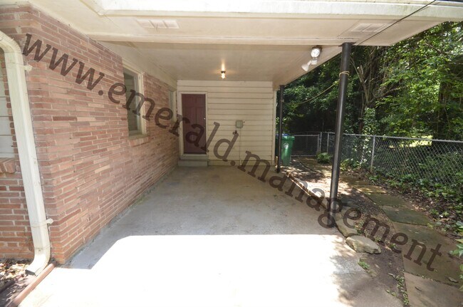 Building Photo - 2644 Harrington Dr