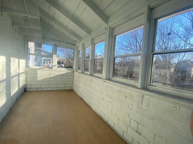 Foto del edificio - 32 Morrison Ave