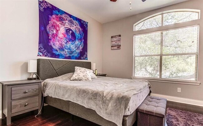 Foto del edificio - 6000-4 Shepherd Mountain Cove