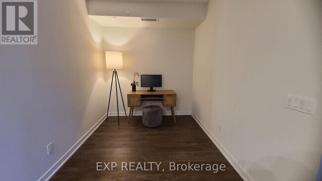 Photo du bâtiment - 6 David Eyer Rd