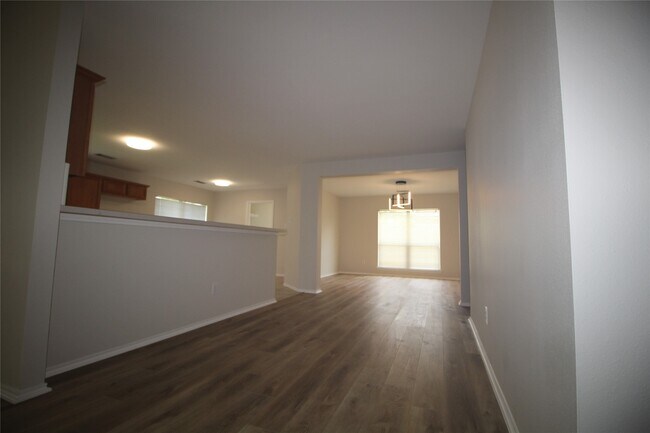 Foto del edificio - 18122 Cypress Valley Ln