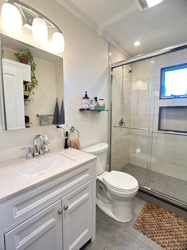 47 Hovey St Unit 2, Watertown, MA 02472 Condo for Rent in Watertown