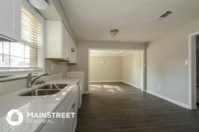 Foto del edificio - 4555 Port Royal Cove