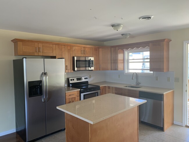 Foto del edificio - 823 Colonial Rd SW