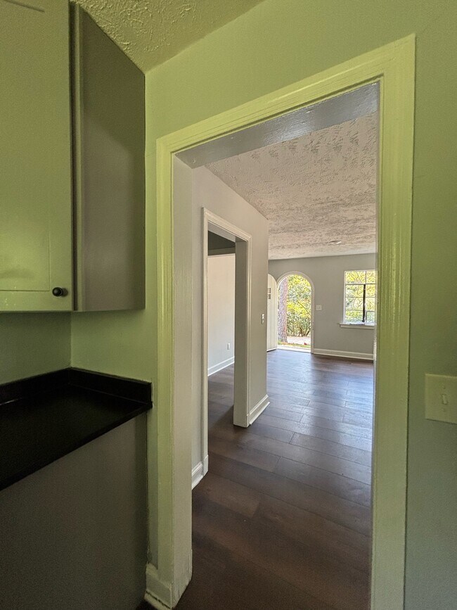 Foto del edificio - 1406 Briarcliff Dr